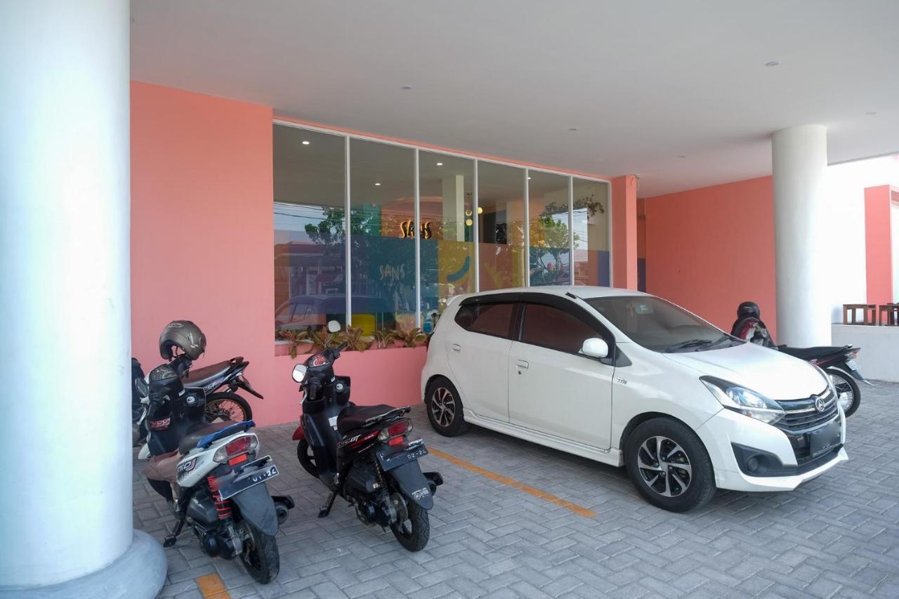 Sans Hotel Aurum Majapahit Semarang Dış mekan fotoğraf