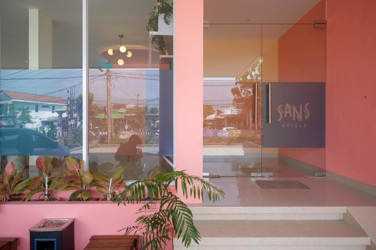 Sans Hotel Aurum Majapahit Semarang Dış mekan fotoğraf